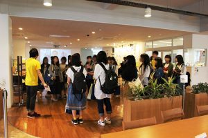 学生によるキャンパスツアー①